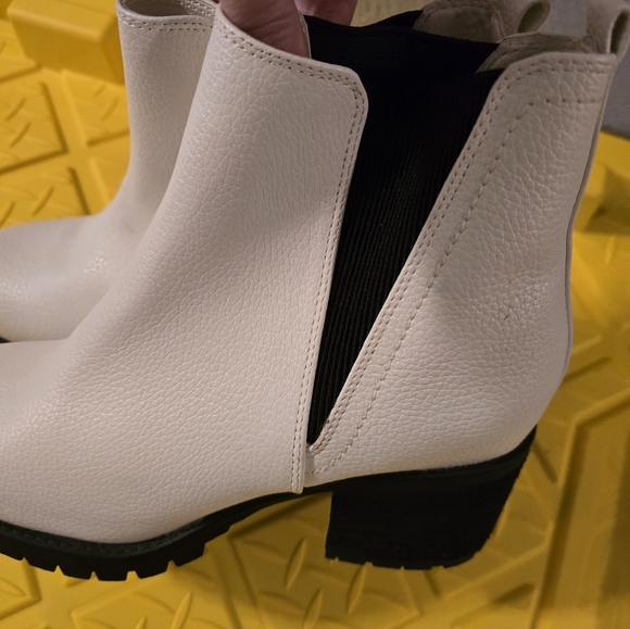 MIA White and Black Ankle Boots - Picture 3 of 6